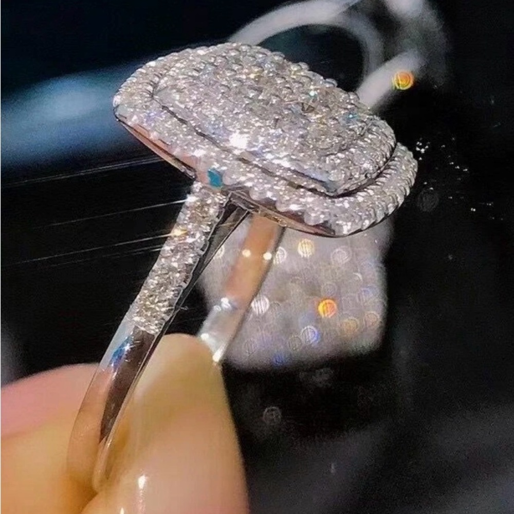 Princess Alexandra Elegant Silver Women's Ring - Picture 2 of 5